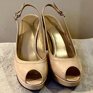 Stuart Weitzman 7.5 M Beige